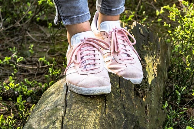 Guide d'achat chaussures scolaires : confort et style